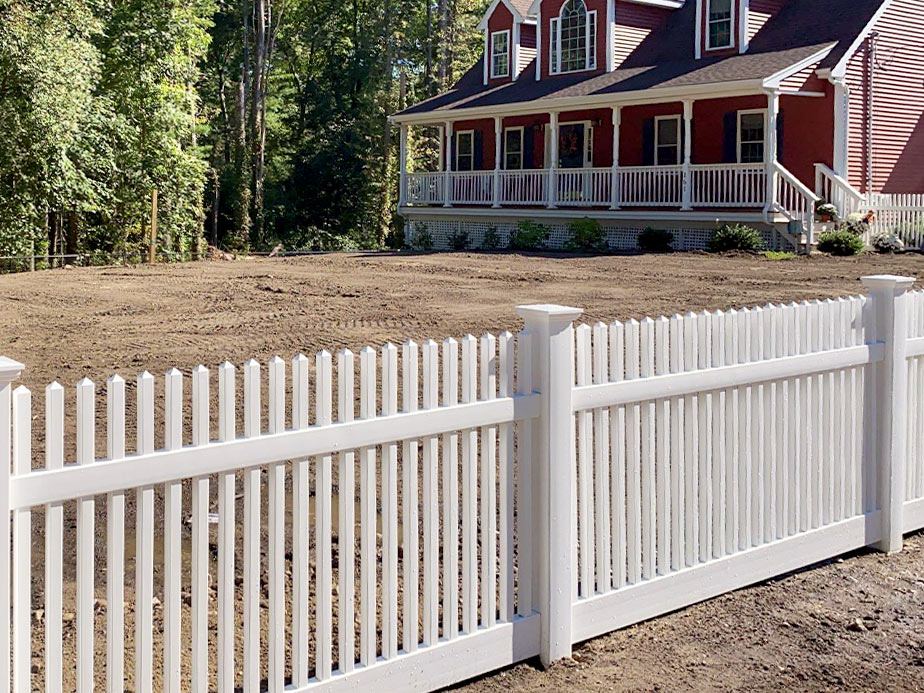 Cellular Vinyl perimeter fencing in Middleborough Massachusetts