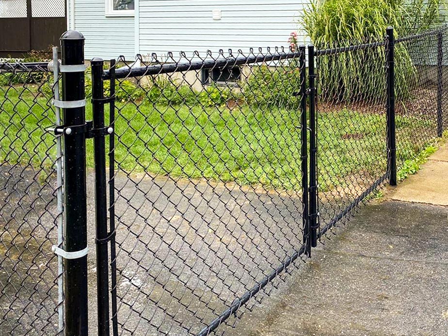 Residential Chain Link fence contractor in the Middleborough MA area.