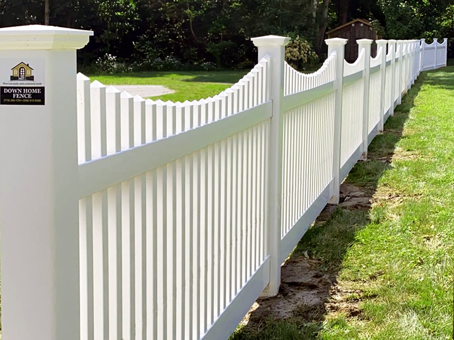 Vinyl decorative fencing in Middleborough Massachusetts