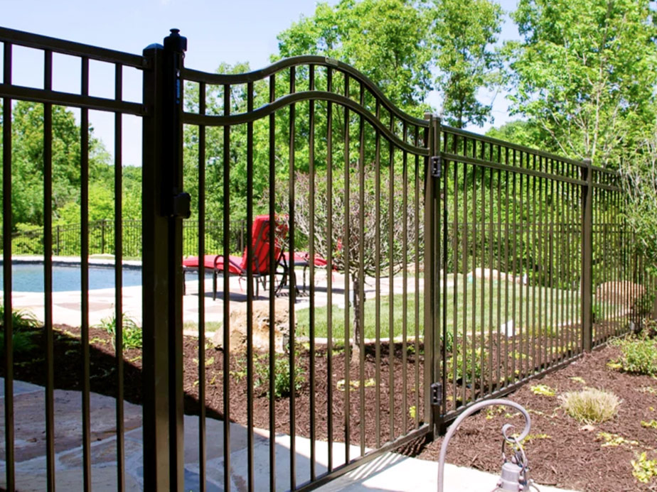 Taunton Massachusetts residential fencing contractor